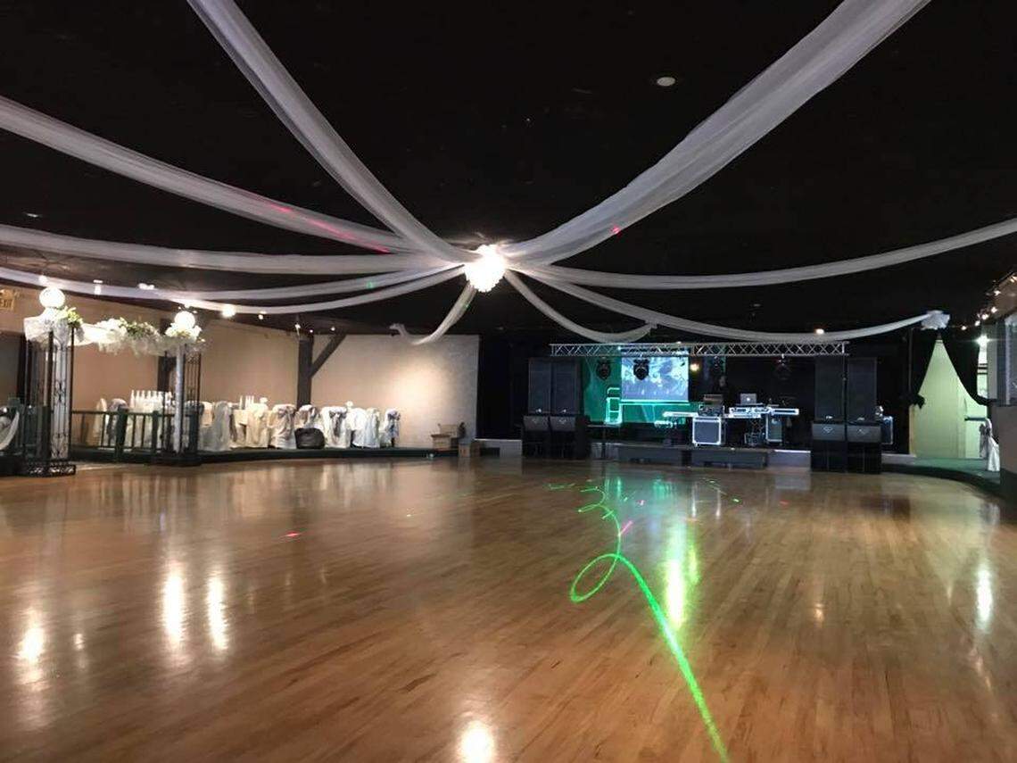 The Mardi Gras has a large dance floor.