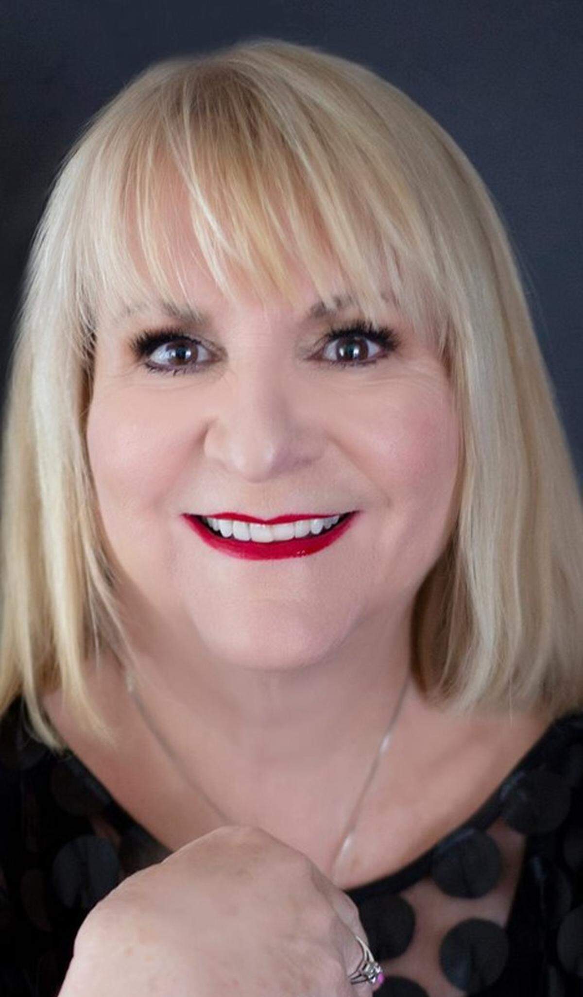 Lynn Bradescu