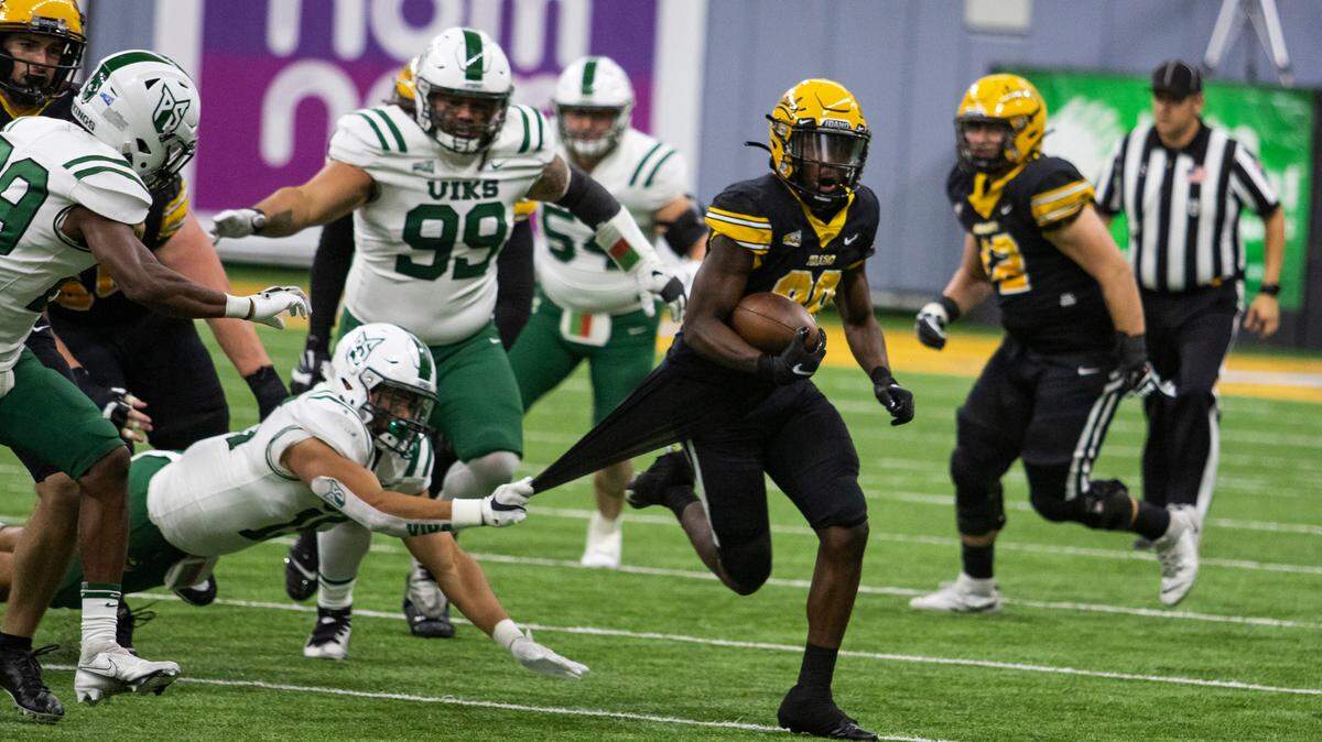 Anthony Woods totaled 139 yards and a touchdown on 15 carries in Idaho’s 56-21 win over Portland State. The Vandals travel to No. 2 Sacramento State this week.