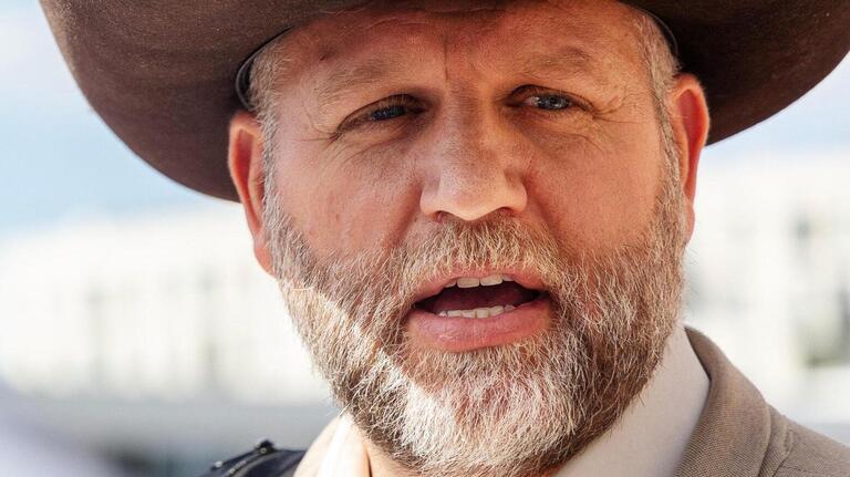 FBI awarded agents for Oregon standoff bravery. Ammon Bundy says it’s based on lies