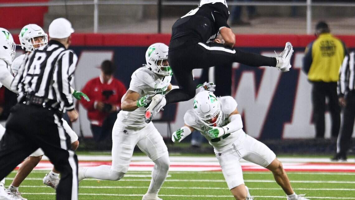 Trying to make title game, Boise State faces ‘player of the year’ quarterback