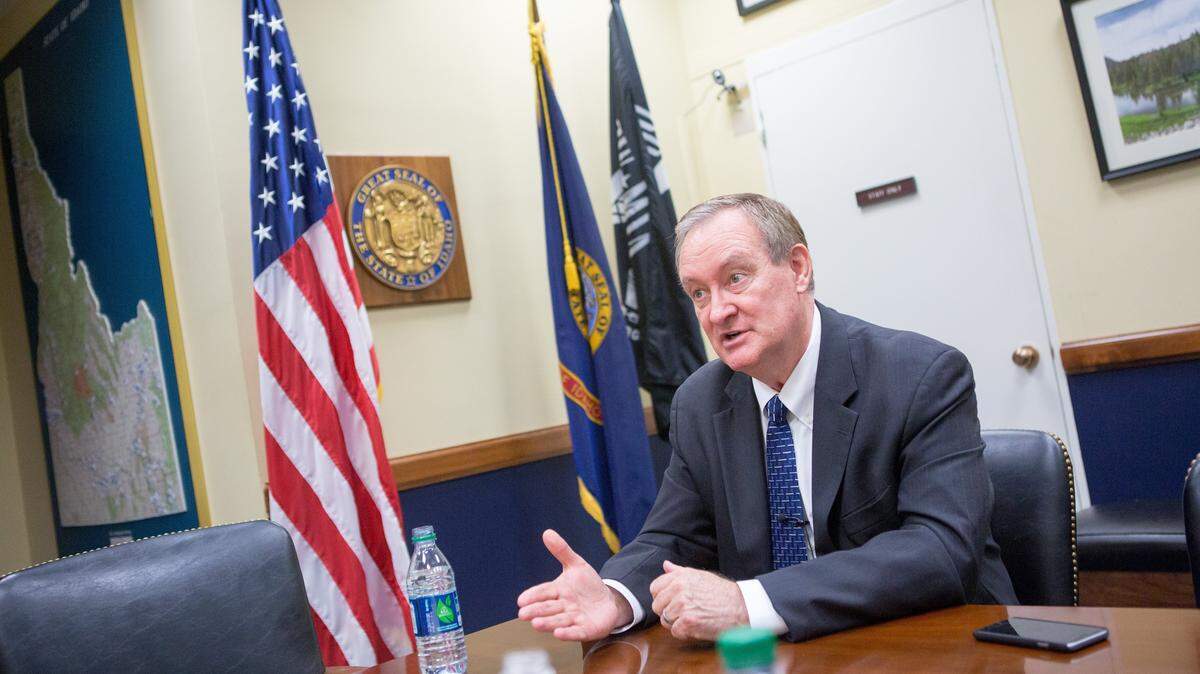 Idaho Republican Sen. Mike Crapo speaks with a reporter from his office on Capitol Hill in September 2016. | McClatchy file photo