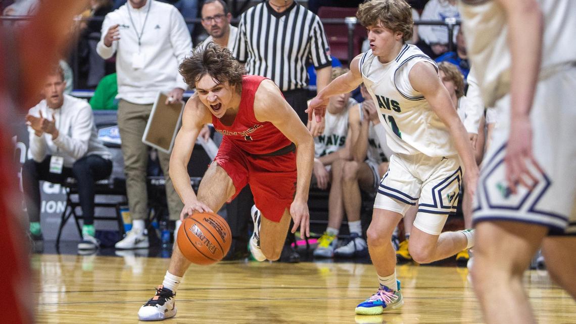 Owyhee sophomore Cameron Downie slices through the Mountain View defense Thursday.