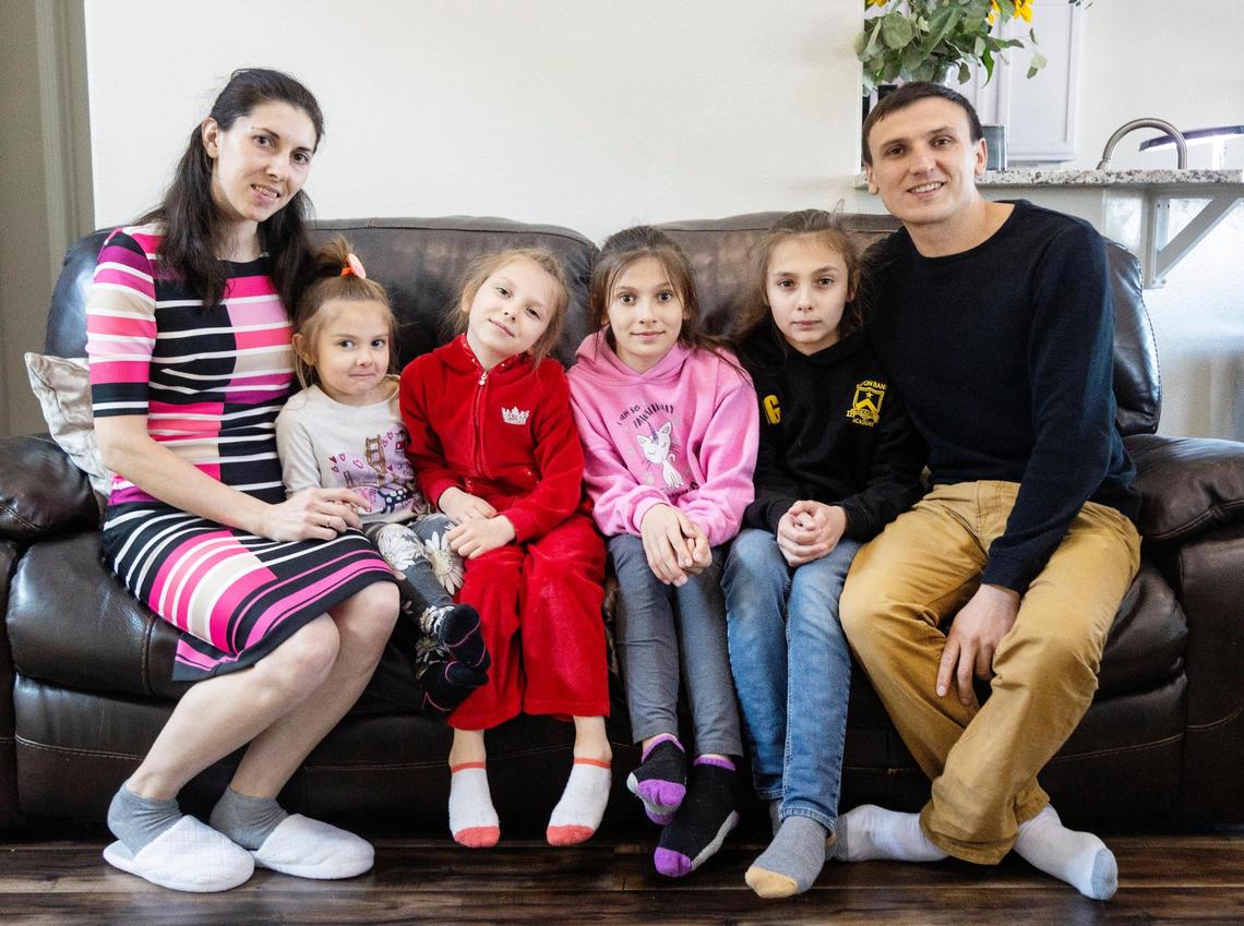 Ukrainian refugees Irina Molebnya and Vladimir Molebnyi and their daughters are living in a house in Kuna with host Alla Podnebesnyy.