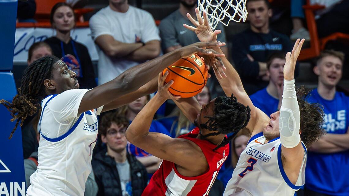 Boise State basketball finally clicks, rebounds in multiple ways to blowout UNLV at home
