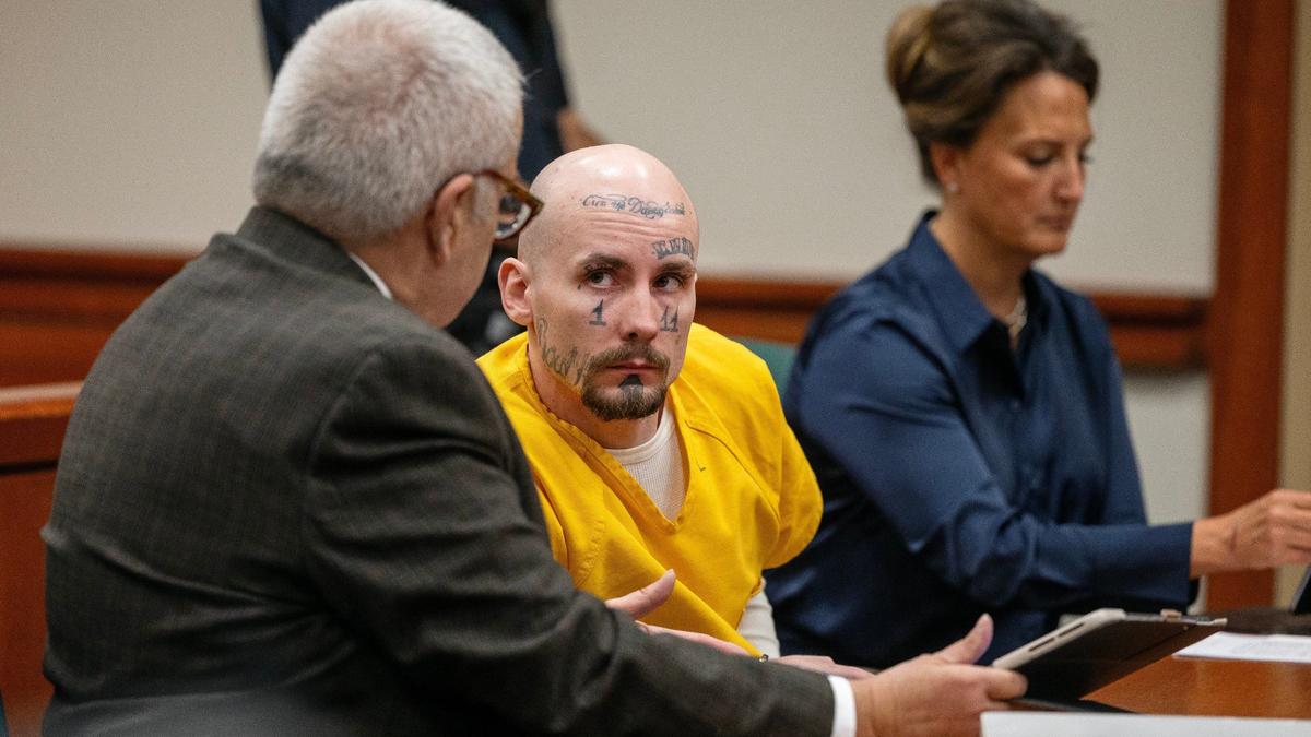 Skylar Meade listens to his attorney, Rob Chastain, during a hearing at the Ada County Courthouse. He's now facing a first-degree murder charge in Nez Perce County. 