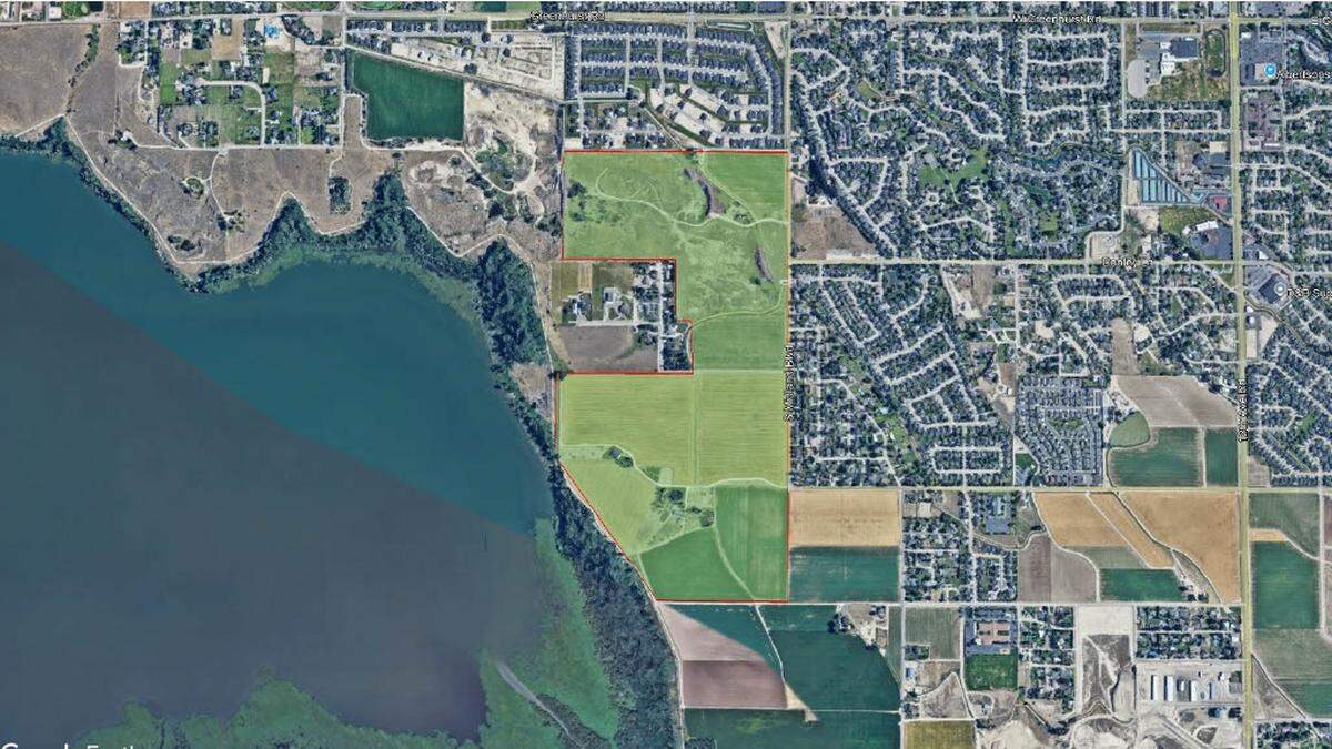 This map shows the Kido property highlighted in center, with Lake Lowell and the Deer Flat National Wildlife Refuge at left.
