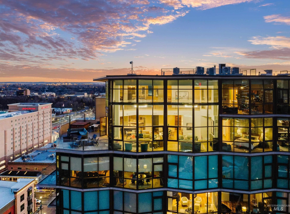 851 W. Front St. Apt. 1701
