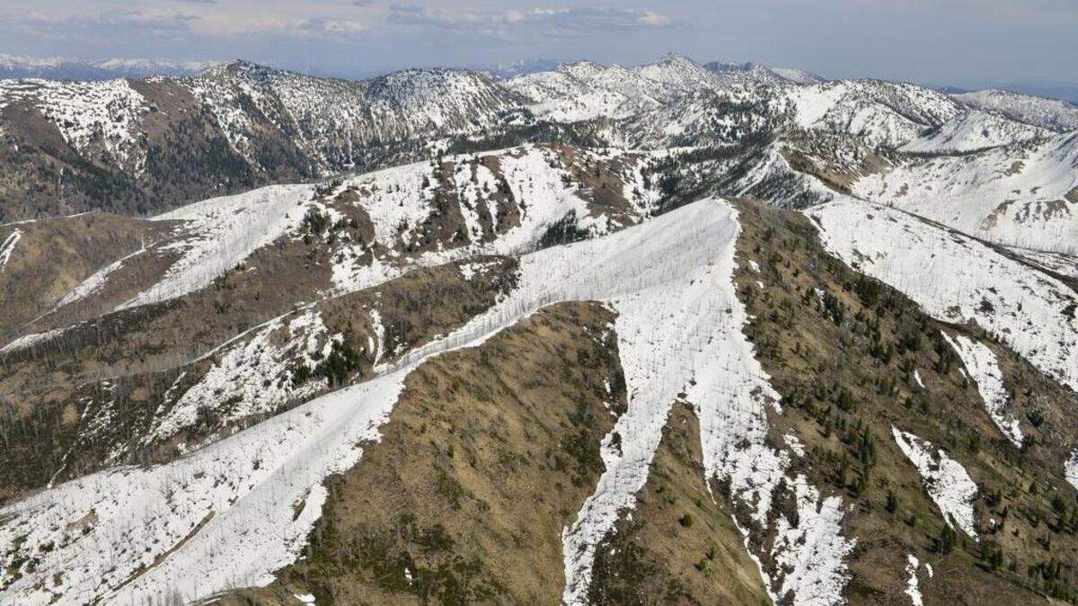 In this 2015 photo, the snow is nearly gone on the Trinity Mountains in the Boise National Forest. With more back-to-back low snow years Treasure Valley’s “fourth reservoir” – as farmers call the snowpack – is going to provide far less water into the future, forcing farmers to depend more on the Boise River’s Anderson Ranch, Arrowrock and Lucky Peak reservoirs.
