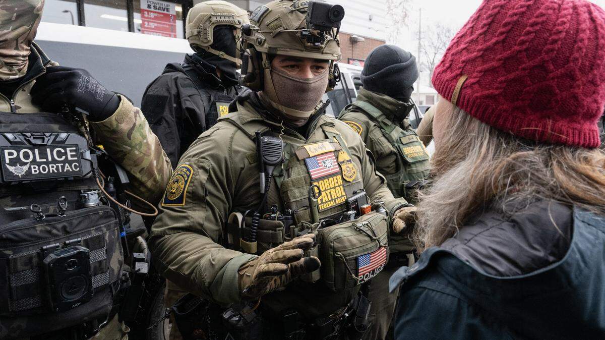 Can I record ICE activity in my WA city? Here’s what law, immigration experts say