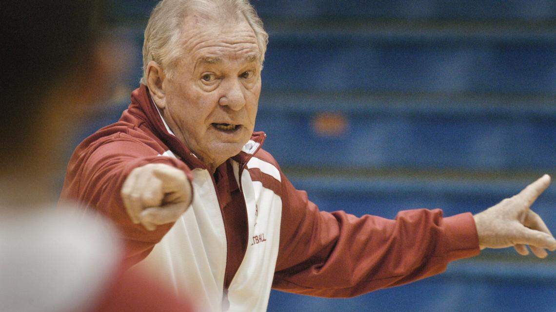 Former Boise State, Idaho high school basketball coaching great Bus Connor dies