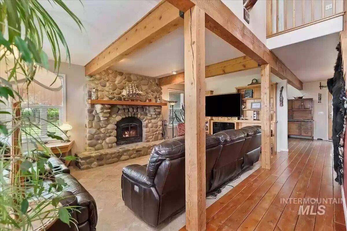 The rustic interior of the inside mirrors the nature that sits just outside the front door.