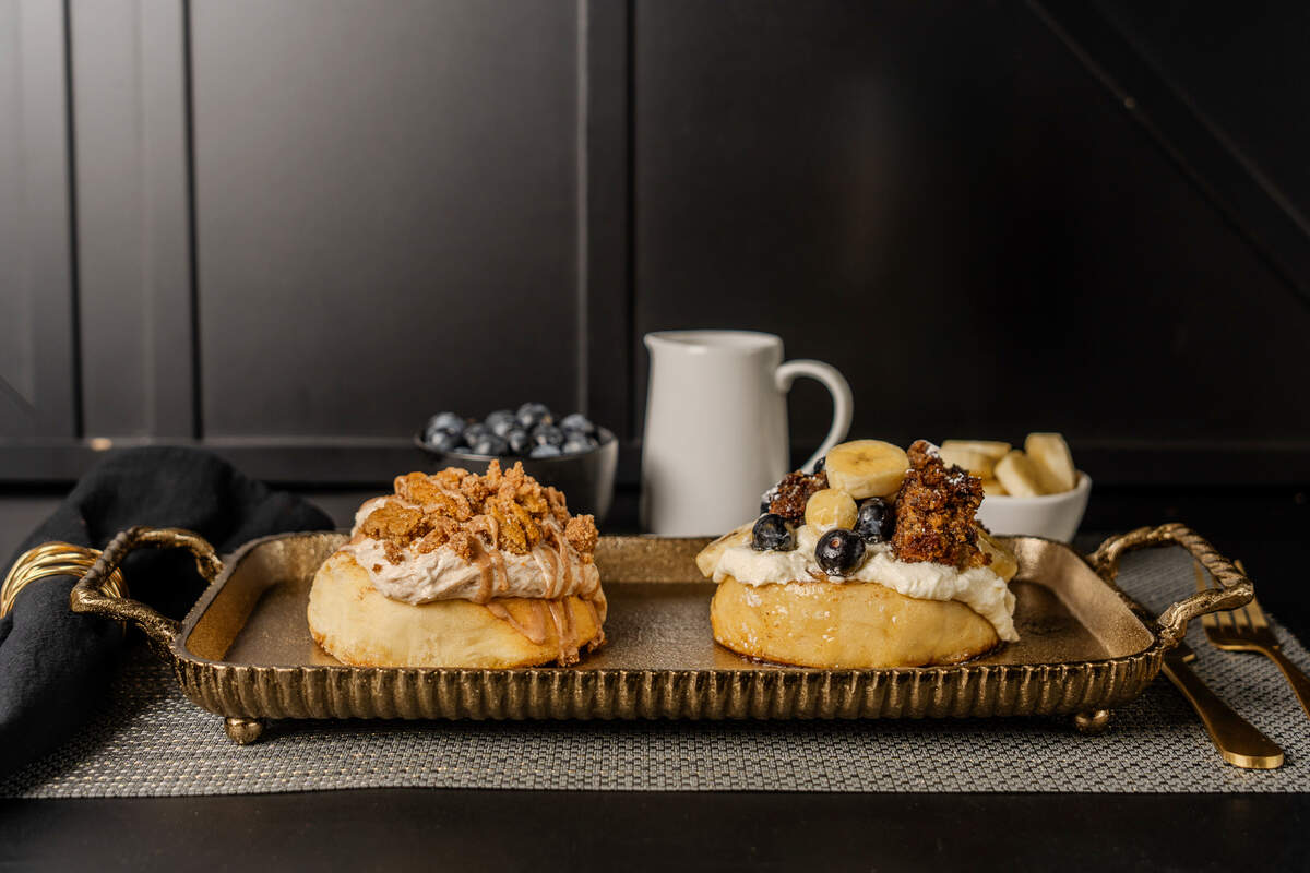 Delicious vegan cinnamon rolls are the specialty at Cinnaholic.