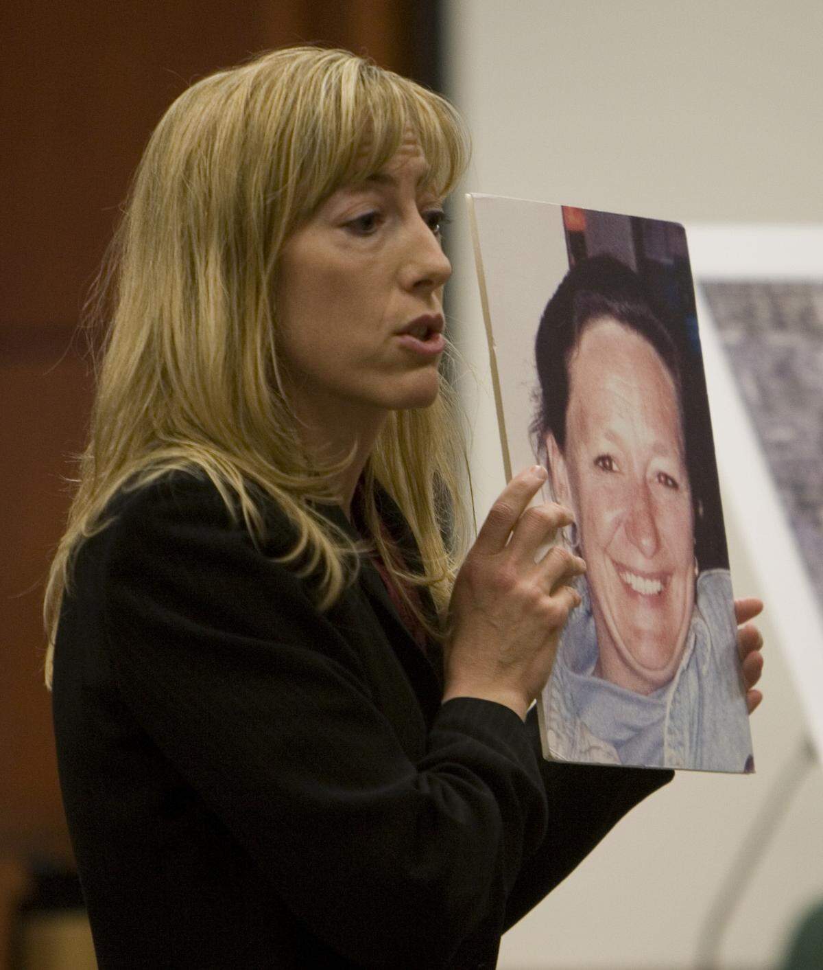 Ada County Prosecutor Jan Bennetts, then a deputy prosecutor, showed jurors a photograph of Cheryl Ann Hanlon during opening remarks of Erick Hall’s murder trial in 2007. Hall was convicted of Hanlon’s 2003 rape and murder in the Boise Foothills and sentenced to death.