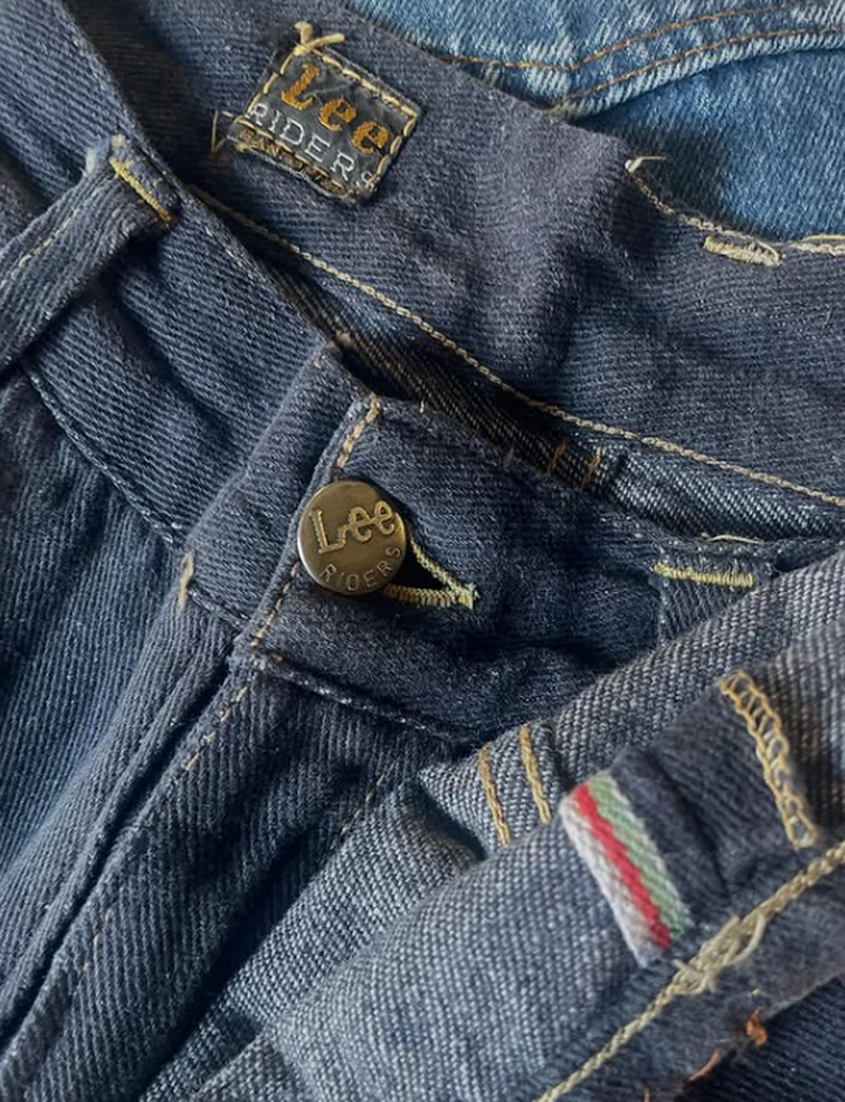 An example of redline selvedge denim posted to the Junkyard Jeans Instagram account, @junkyardjeans_official, showcases the signature red yarn featured on the rare denim pieces.