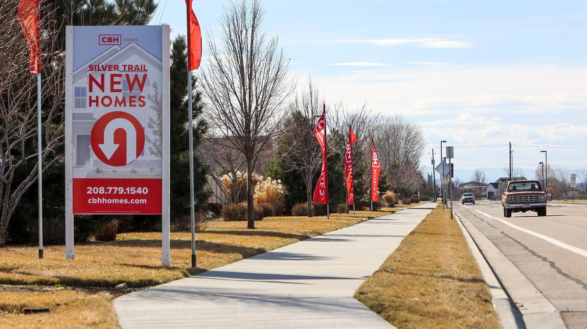 Homeowners in Silver Trail, a CBH (Corey Barton Homes) development in Kuna, are frustrated with having no voice in HOA fees.