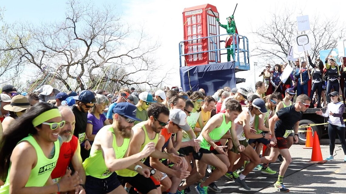 A dog with a broken leg helped this Boise native win the Race to Robie Creek