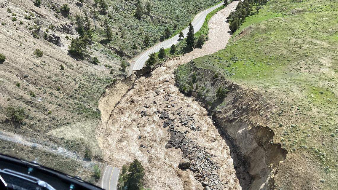 Condition of North Entrance Road between Gardiner, Montana, and Mammoth Hot Springs