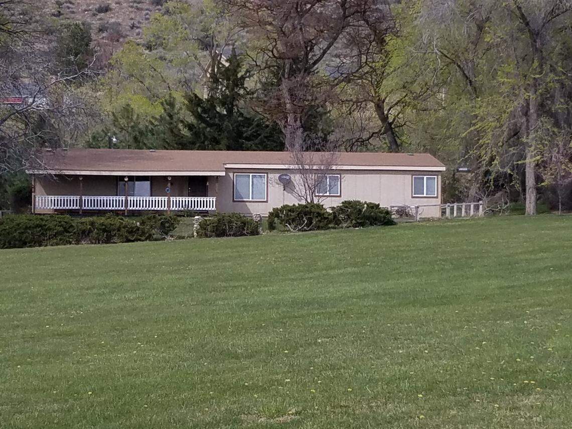 Just think of all the Frisbee you could play in that $2,000,000 yard along Hill Road.