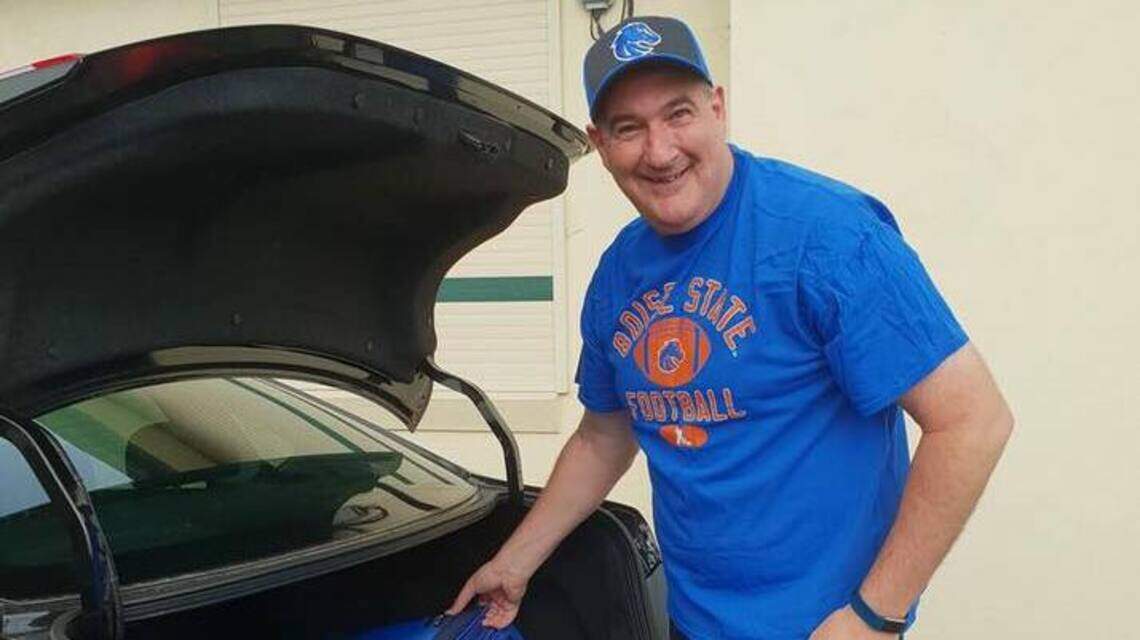 This Boise State fan flew 8,000 miles for the Mountain West title game. What’s your excuse?