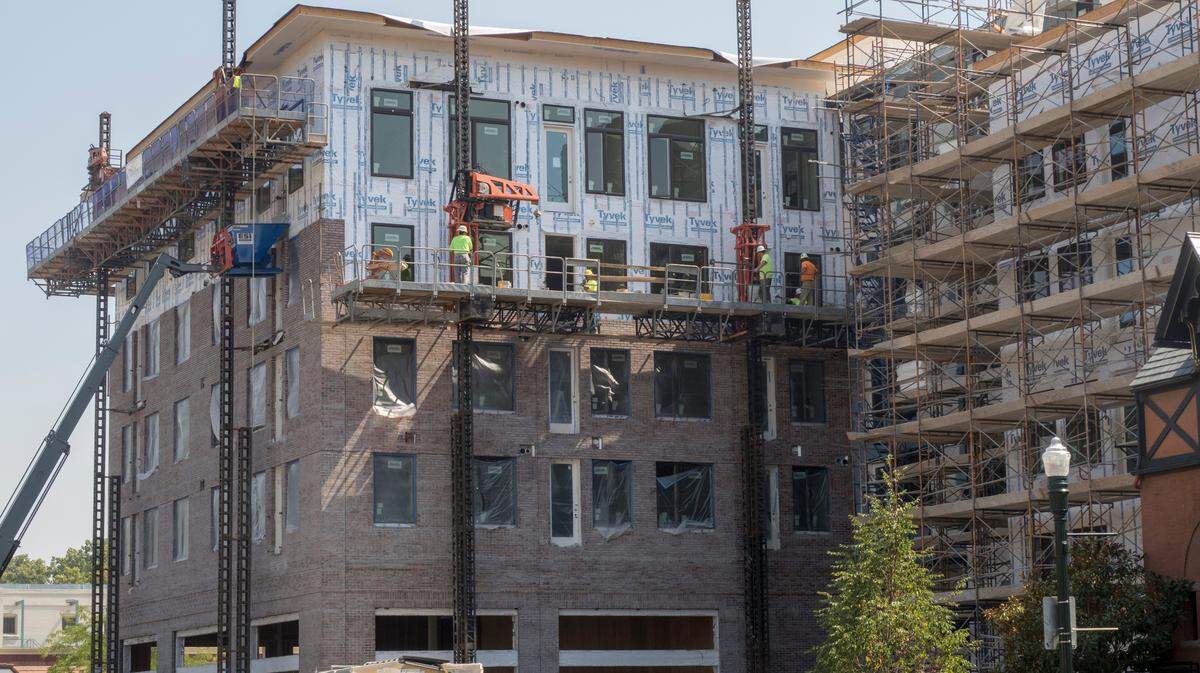 Gibson 5th and Idaho is scheduled to open in November with 81 studio lofts and one- and two-bedroom apartments. The building will include underground parking and a pocket park to be maintained by the city of Boise.