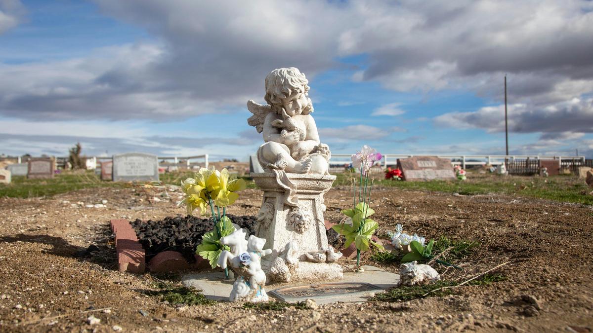 Peaceful Valley Cemetery, on Riverside Drive near Lake Lowell with a view of the Owyhees, is where most Followers of Christ bury their children and family members. This is the grave of Jeremie Waynne Post, who was born and died in 1985.
