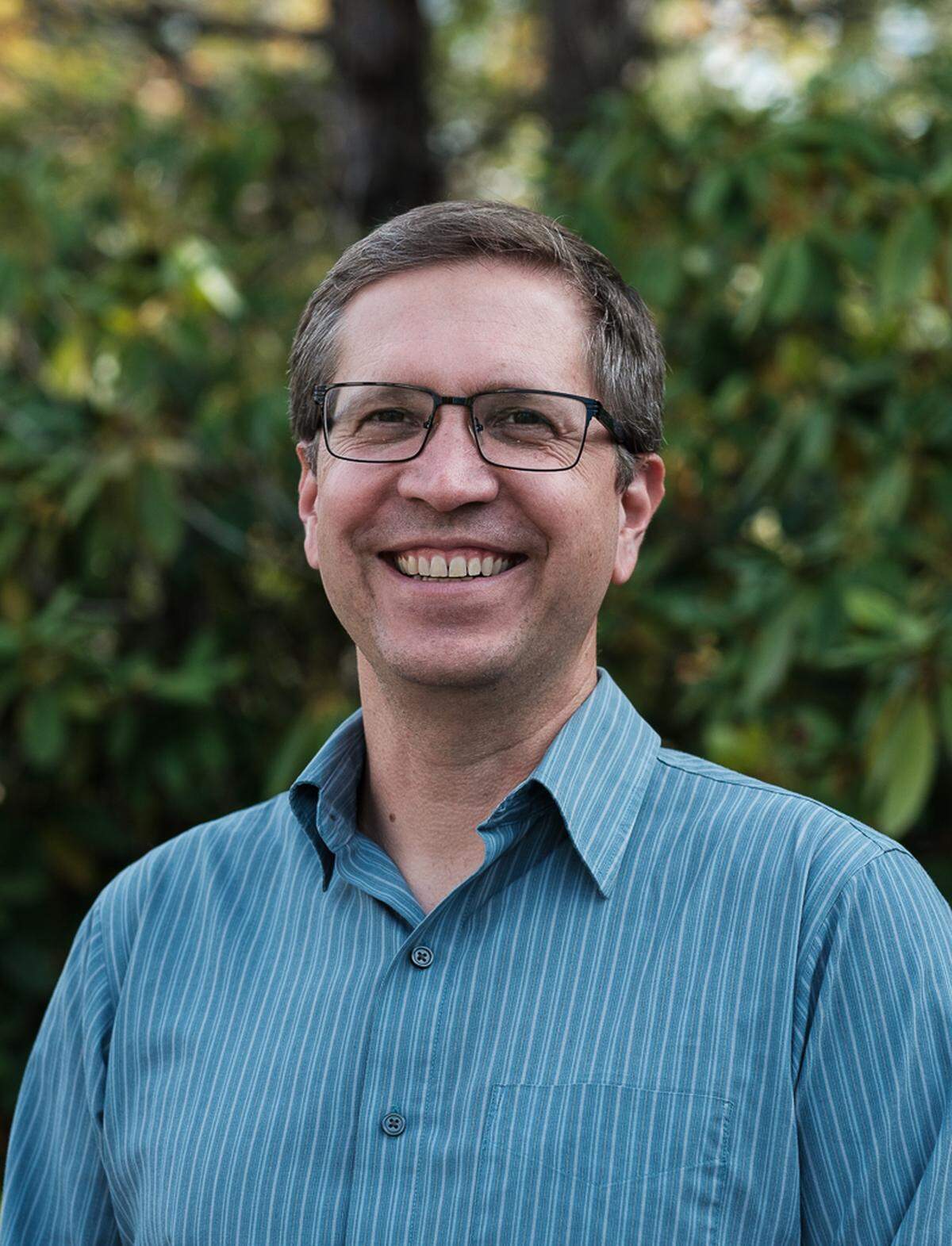 Dr. Greg Thompson is a pediatrician with Seattle Children’s Hospital, Skagit Valley Hospital and PeaceHealth St. Joseph hospital in Bellingham. He is currently Co-Health Officer of the Whatcom County Health Department.