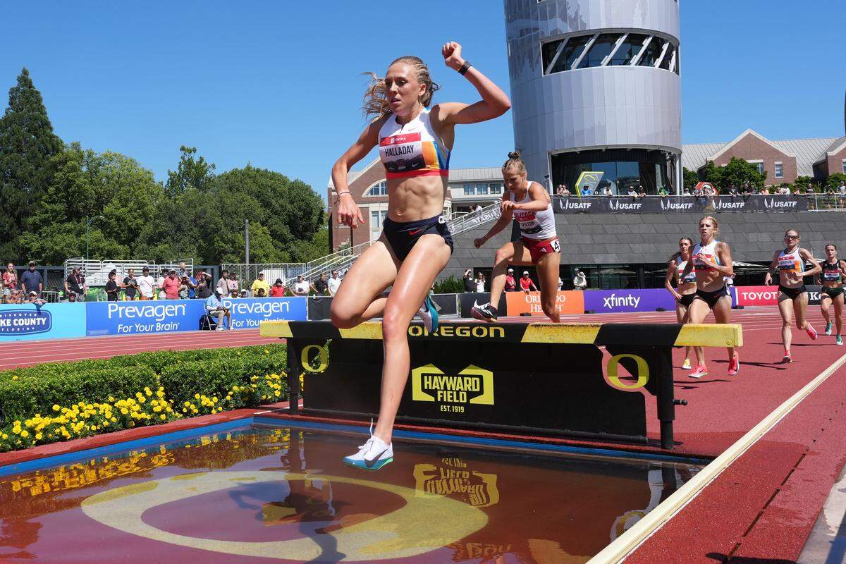 Aug 2, 2025; Eugene, OR, USA; Lexy Halladay-Lowry wins the women's steeplechase in 9:09.14 during the USATF Championships at Hayward Field. Mandatory Credit: Kirby Lee-Imagn Images