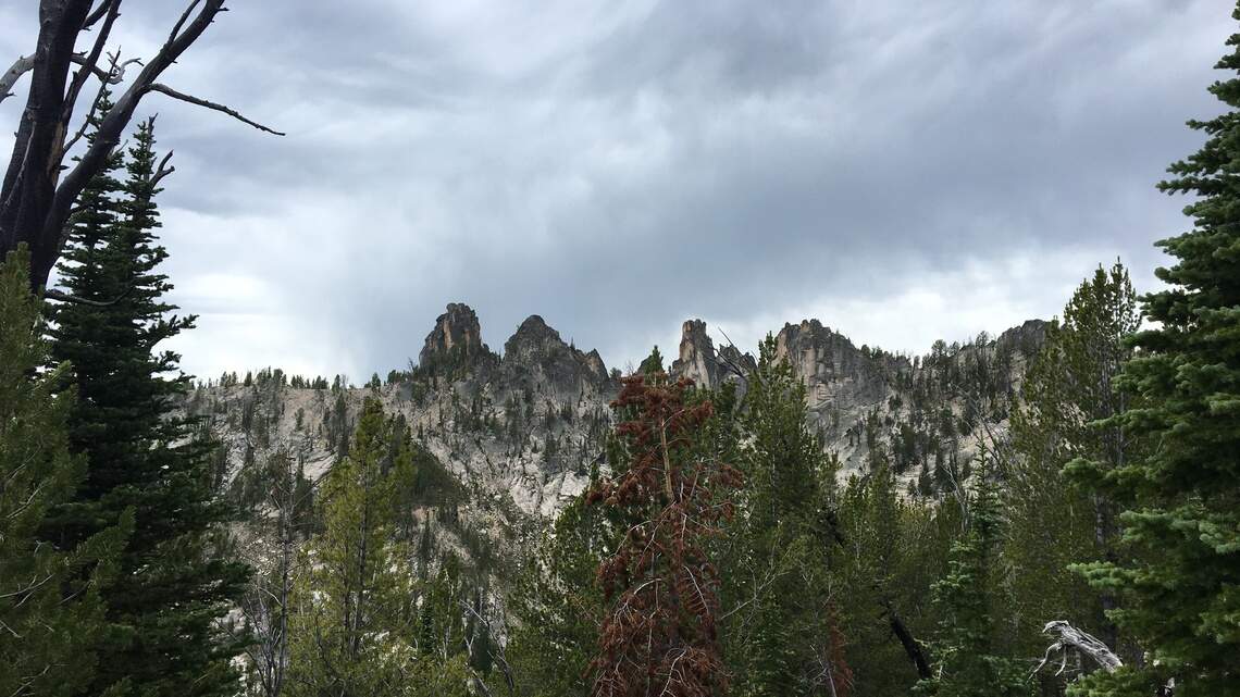 2 dead, 1 injured after airplane crashes in iconic Idaho wilderness area