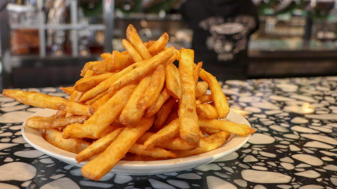 Good Burger serves battered fries.