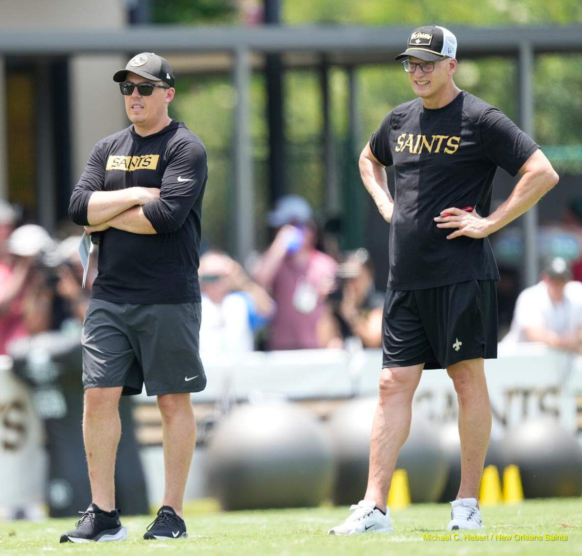 New Orleans Saints coach Kellen Moore stands with offensive coordinator Doug Nussmeier, who began working with Moore with the Dallas Cowboys in 2020.