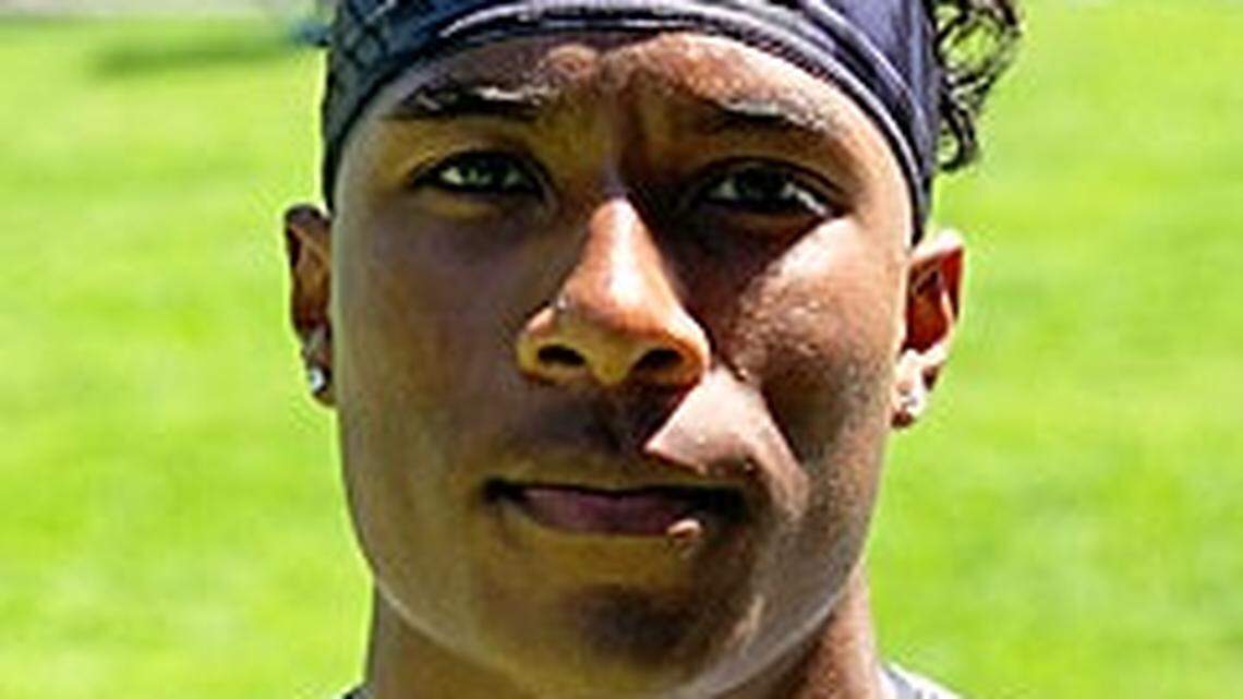 Cornerback Donovan Clark from Lincoln High in Tacoma, Washington, verbally committed to the Boise State football team on Monday.