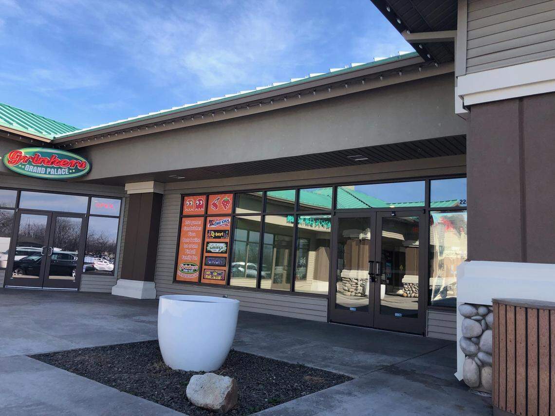 With 11 locations in California, Nevada and Texas, the Squeeze In plans to expand to Idaho in a space next to Grinkers Grand Palace in Eagle.