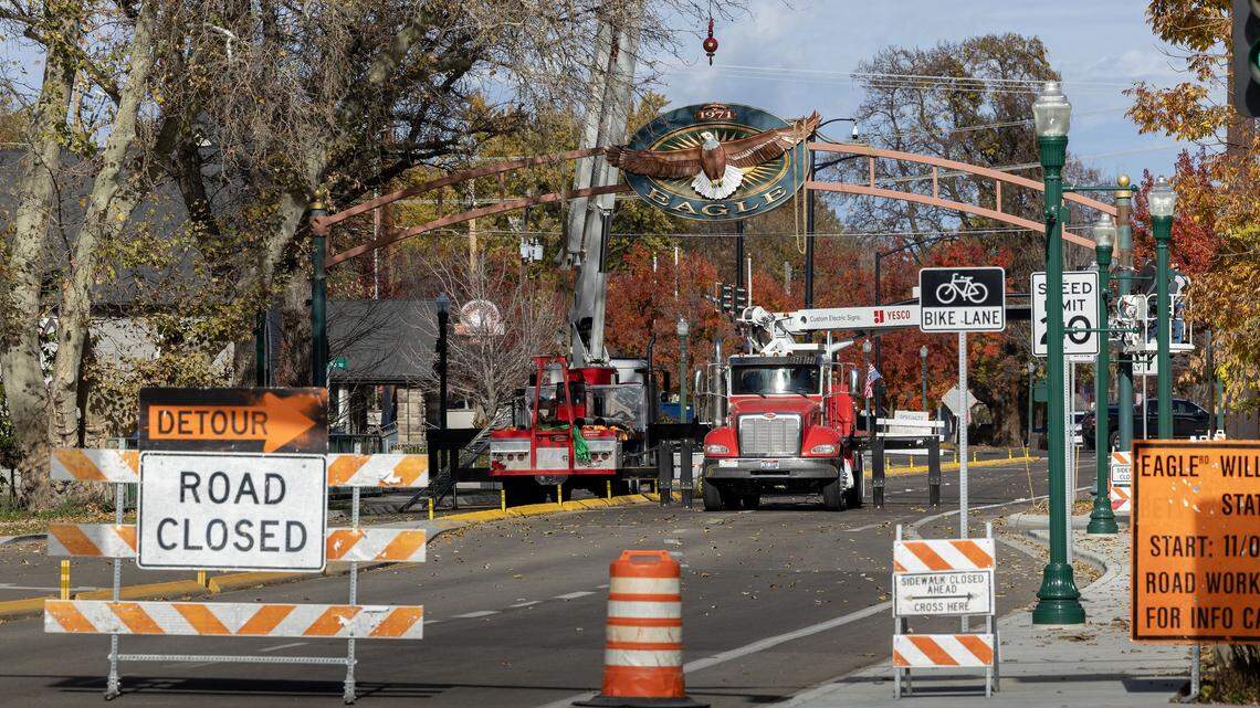 Crews reinstall Eagle's gateway sign, albeit a little further to the north along Eagle Road as motorists enter the downtown area.