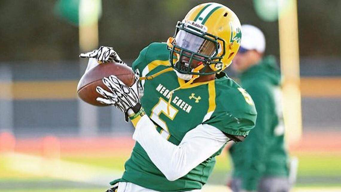 New Deal (Texas) High wide receiver DK Blaylock committed to the Boise State football team Monday. The 6-foot-5 receiver was committed to Iowa State as he put up more than 1,000 yards last season as a senior.