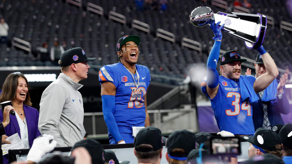 Boise State will face a departing Pac-12 team in the LA Bowl, which has a big new host