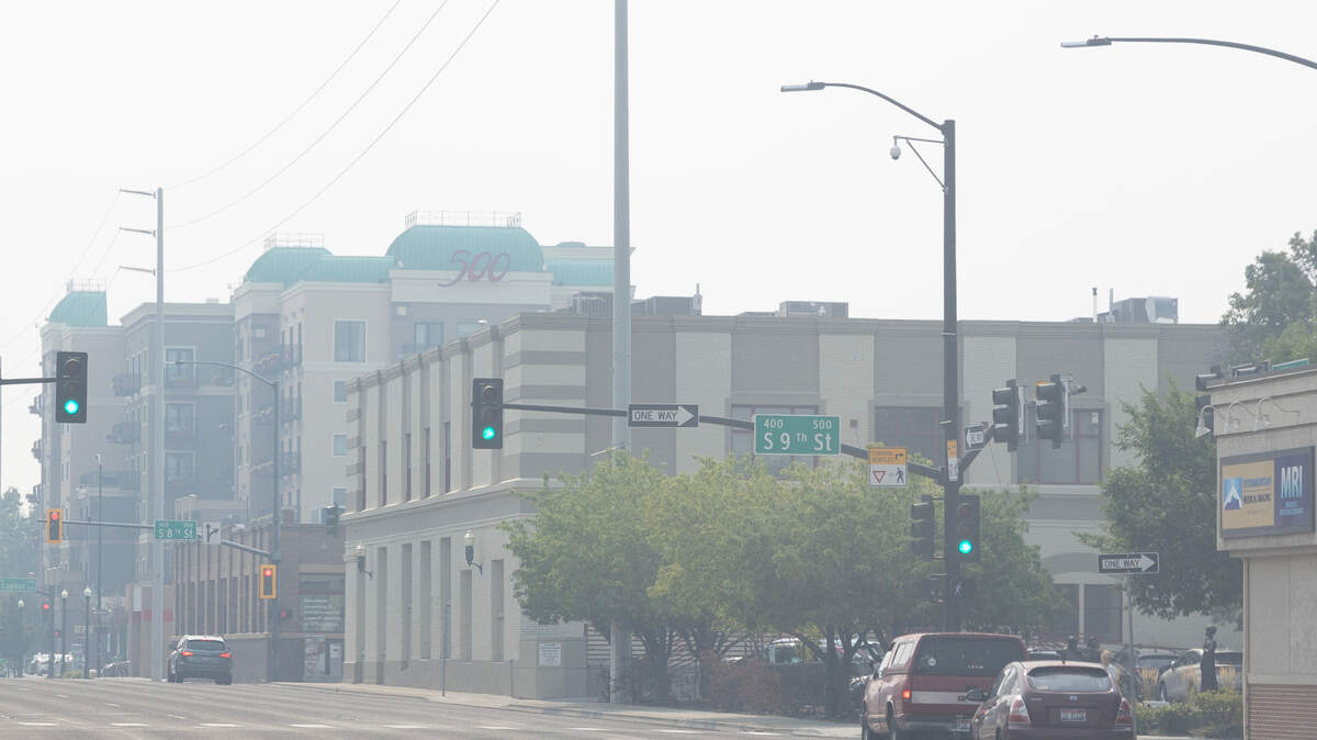 Wildfire smoke descends on Boise on Thursday, resulting in unhealthy air quality.