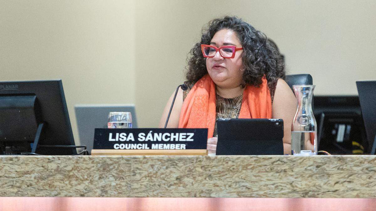 Boise City Council member Lisa Sánchez speaks at a 2022 work session.