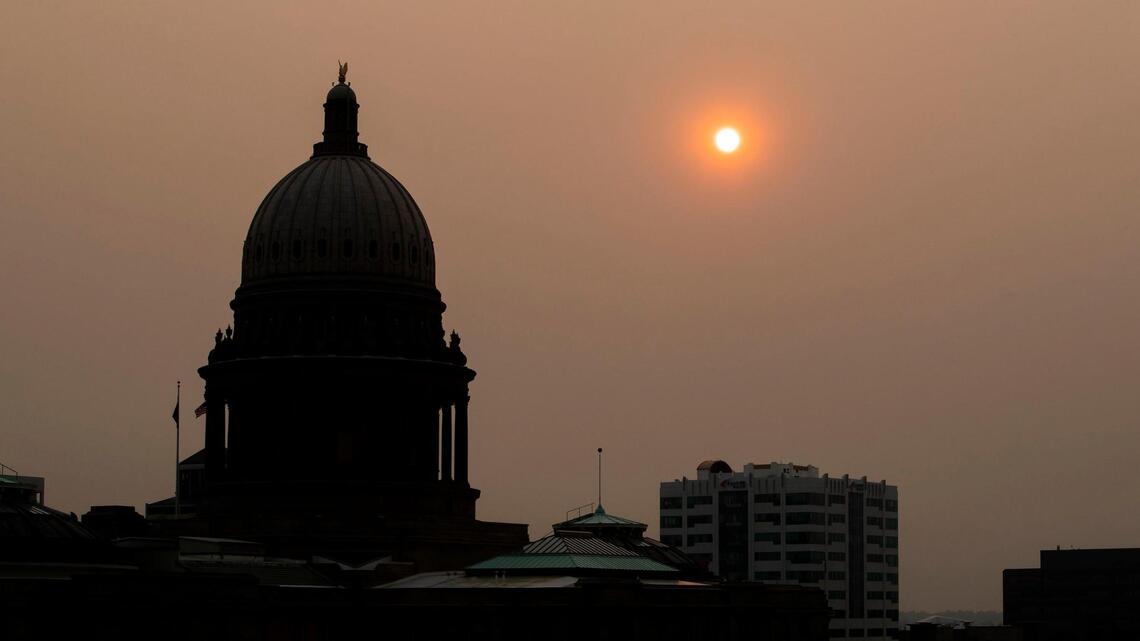 Wildfire smoke leads to orange air-quality alert, burn ban for Boise area on Sunday