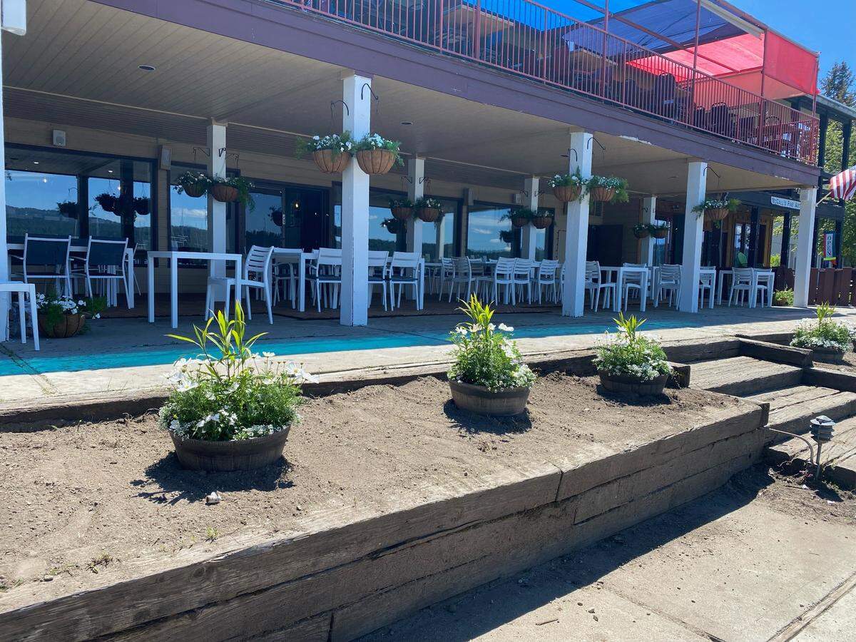 The restaurant has outdoor seating for around 120 customers.