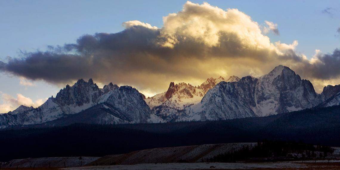 Sawtooths range