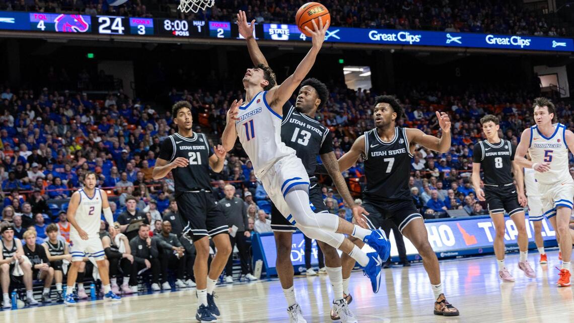 Boise State hoops scores by committee to beat conference-leading Utah State by double digits