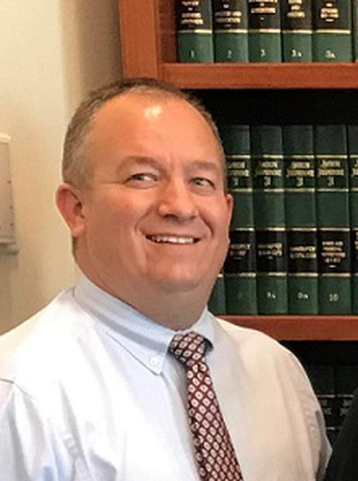 Robert Simison, current chief of staff to Mayor Tammy de Weerd, is expected to announce his candidacy for mayor in the upcoming mayoral elections.