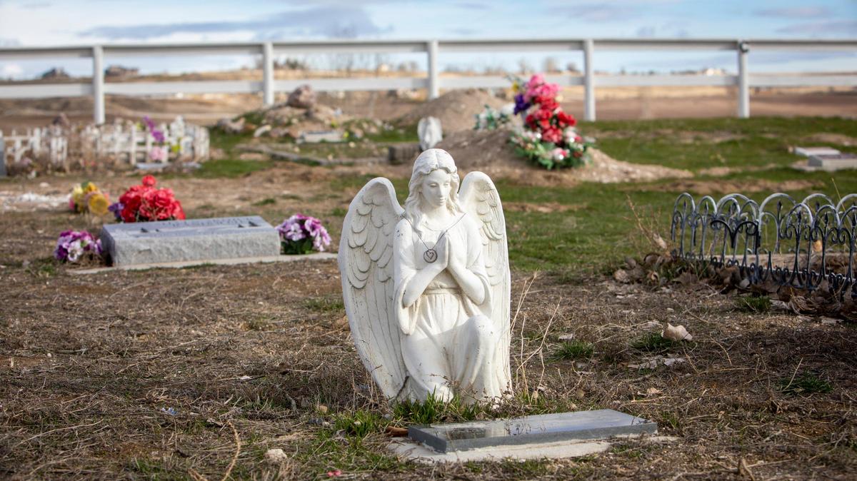 An angel keeps watch over the grave of a young Northwest woman.