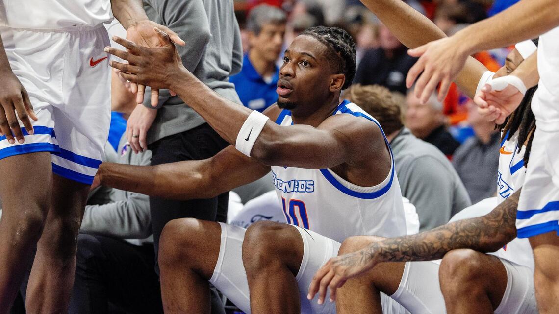 With more league games, Boise State basketball shows needed depth in ‘war of attrition’
