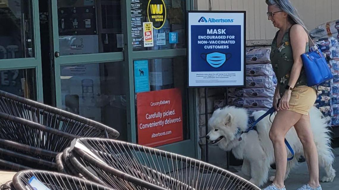 Albertsons has seen sales and profits climb during the two-year duration of the coronavirus pandemic. It’s contracted with bankers to conduct a strategic review.