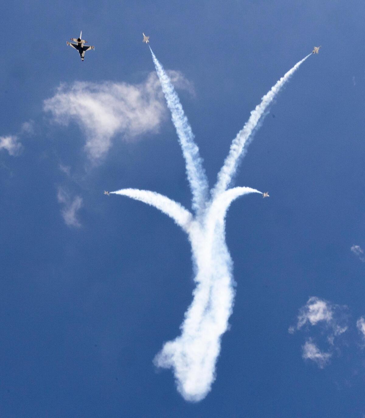 Pilots perform stunt maneuvers Aug. 26 during the annual Gown Thunder Airshow at Gowen Field Air National Guard Base.