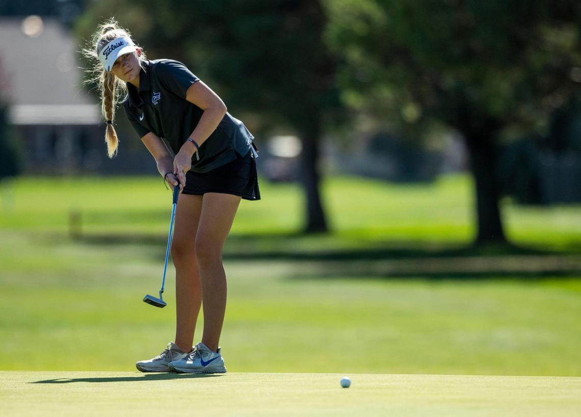 Timberline’s Ella Arnzen returns as the reigning 5A SIC district champ.