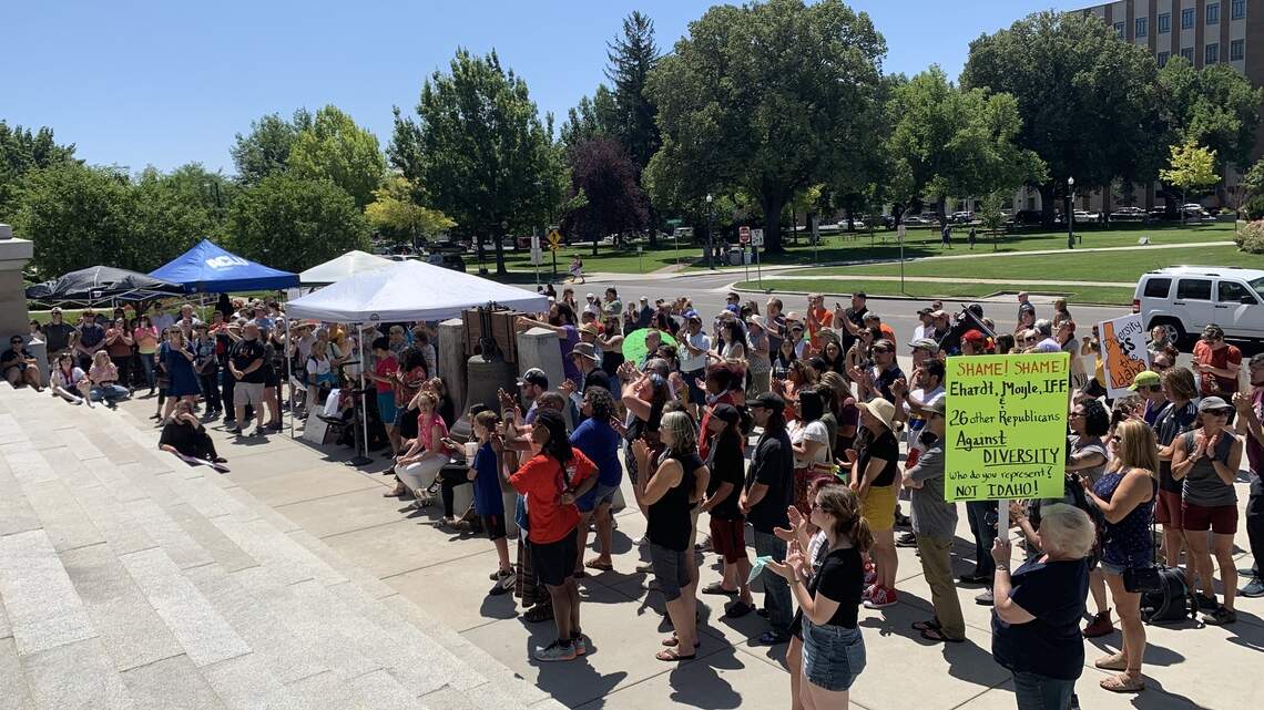 ‘I believe in diversity’: Hundreds rally in support of Boise State initiatives
