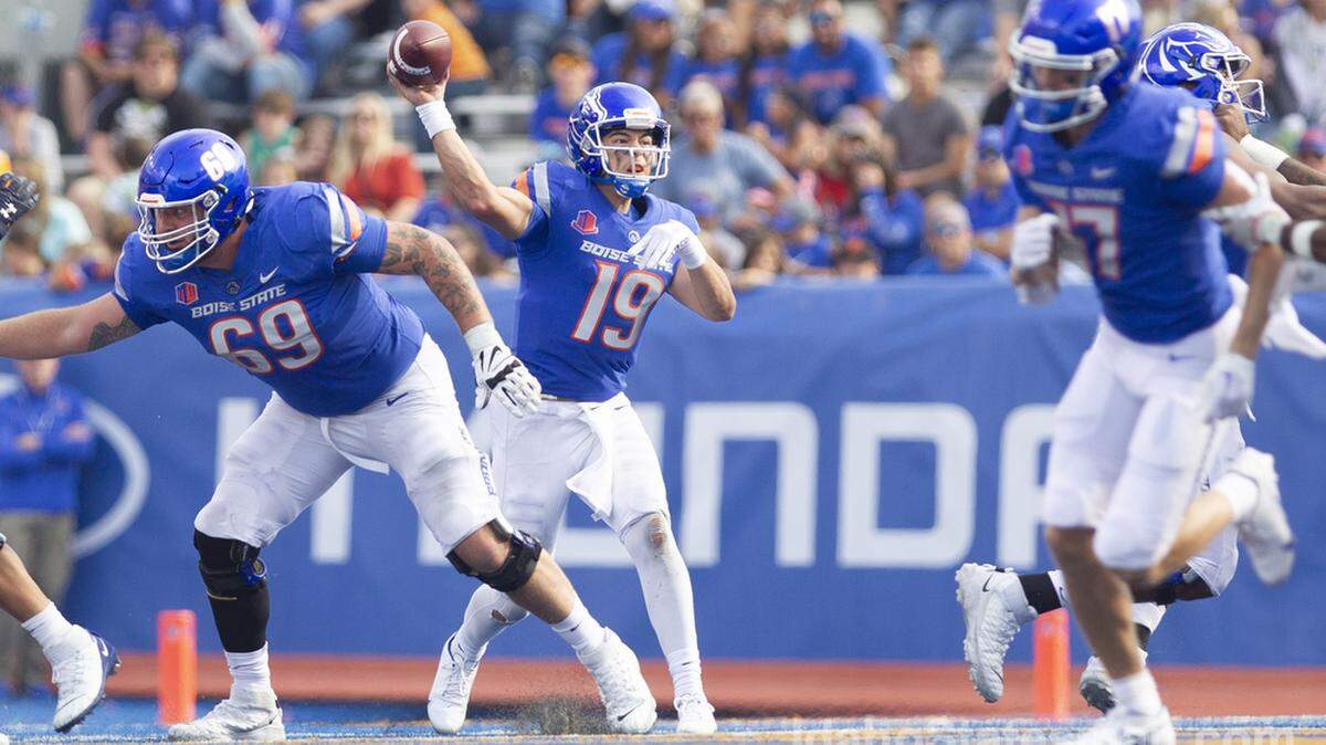 Former Boise State quarterback Hank Bachmeier throws a pass in the second half of a game against UT Martin at Albertsons Stadium. Bachmeier transferred following the Broncos’ loss at UTEP on Sept. 23.